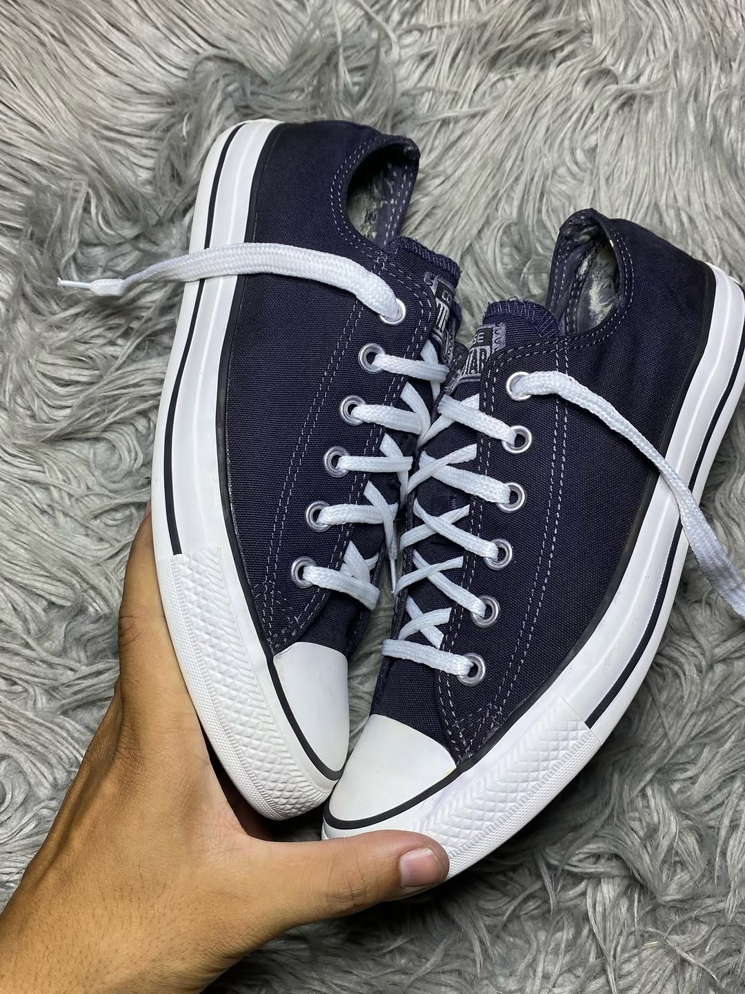 Converse Low Top (41.5)