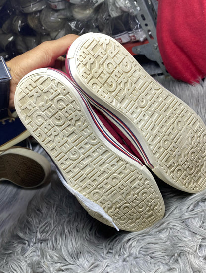 TOMMY HILFIGER SHOES SIZE (44)
