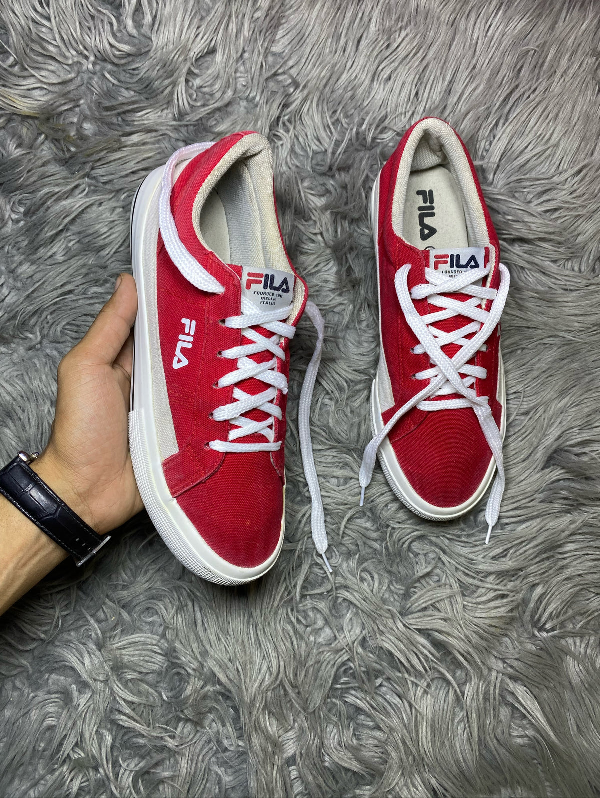 Fila Shoes Size (40)