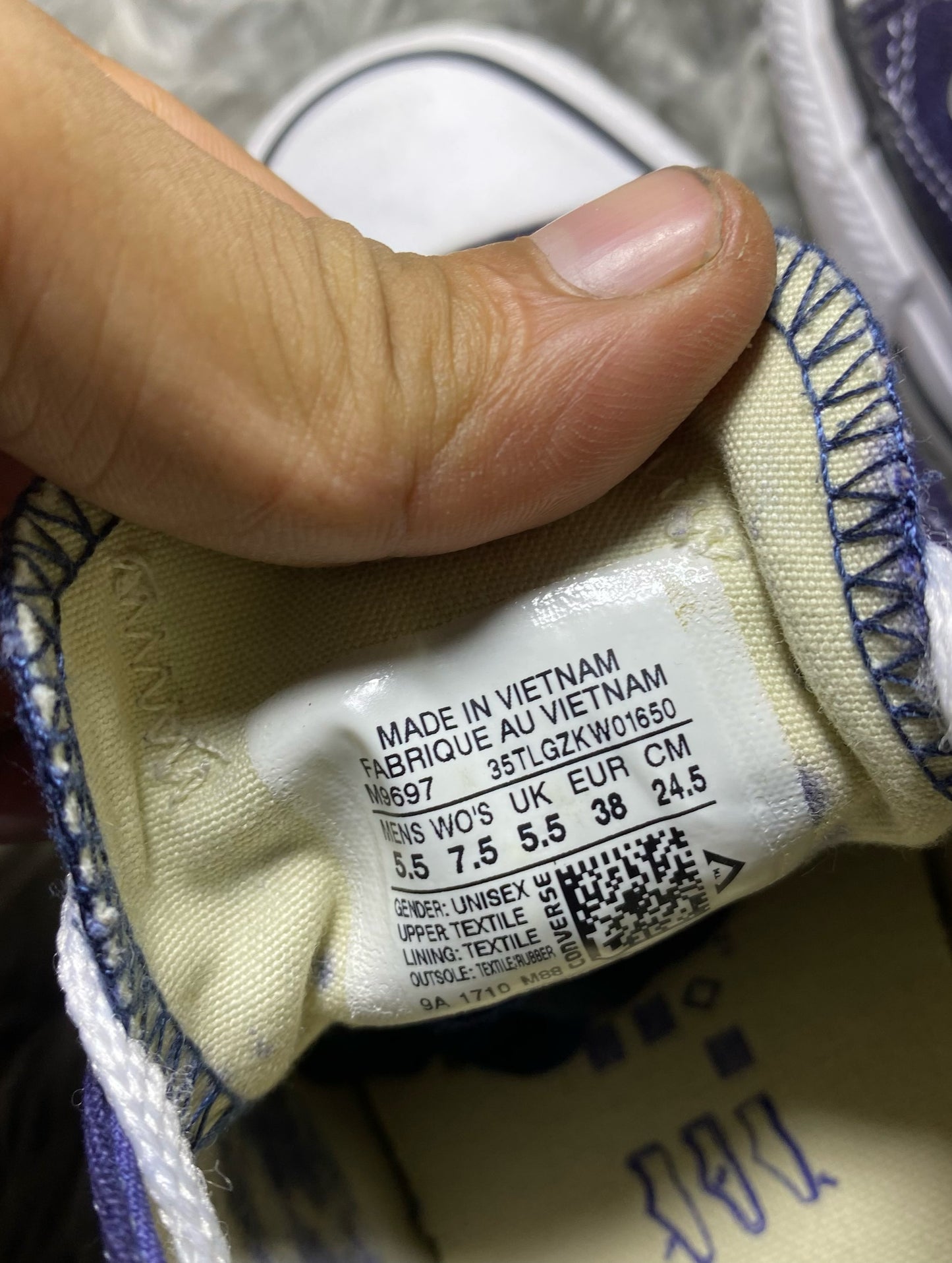 Converse Low Top (38)