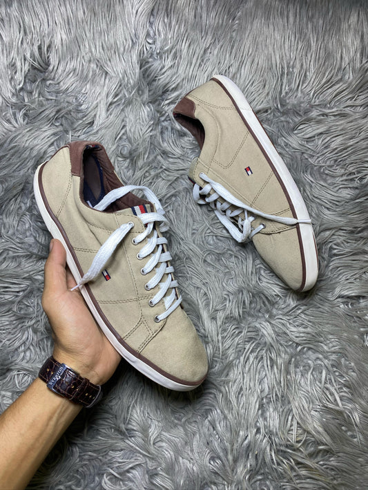 HILFIGER SHOES SIZE (44)