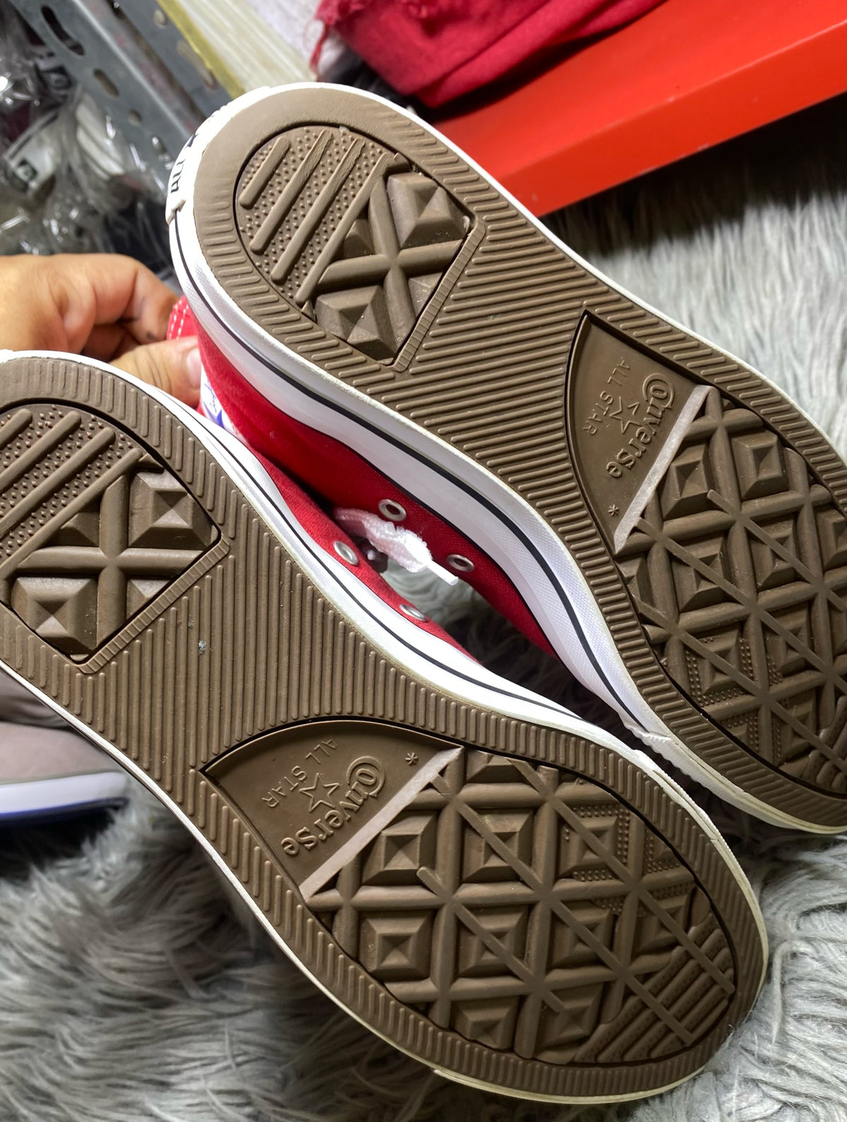 Converse High Top (42)