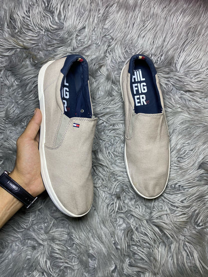 HILFIGER SHOES SIZE (44)