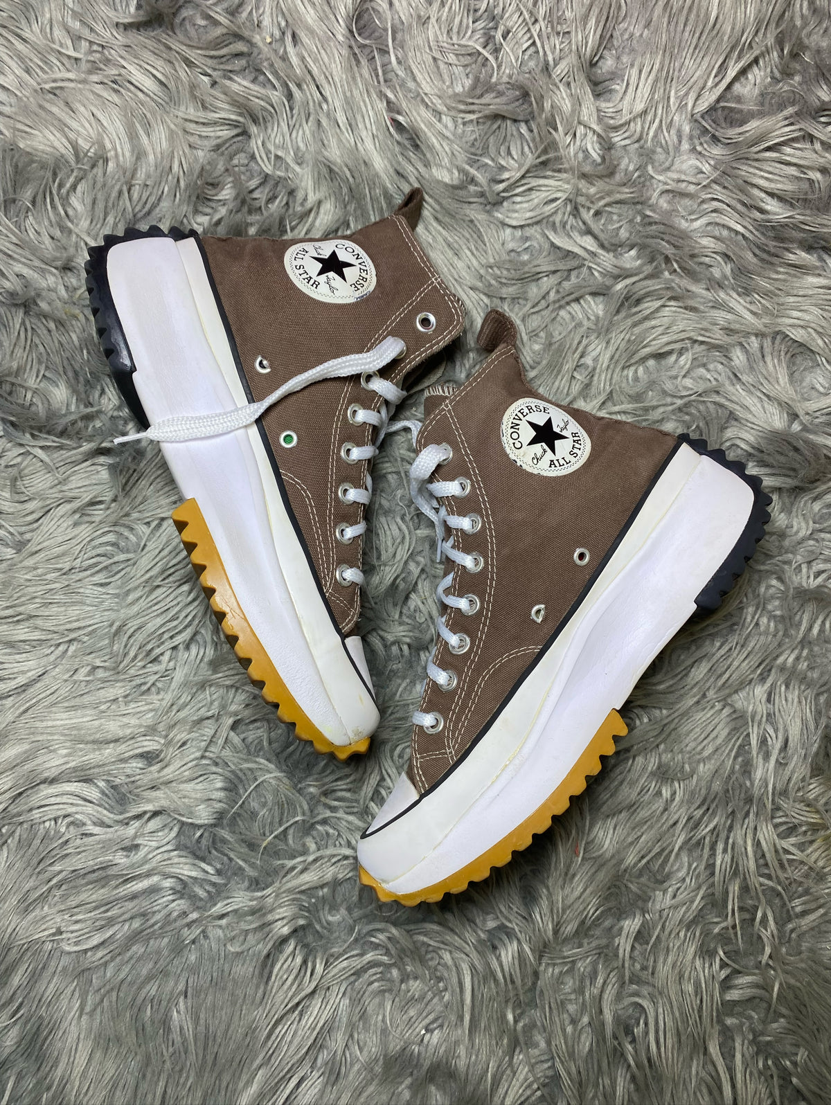 Converse High Top (40.5)