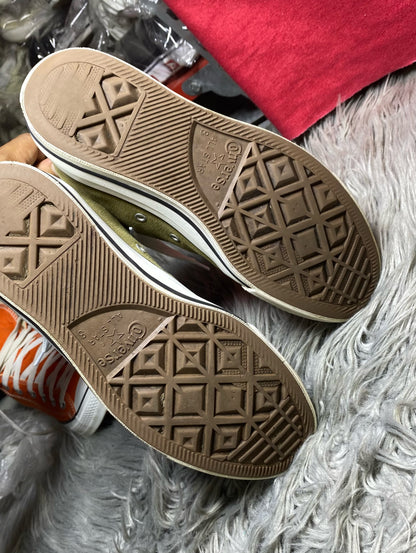 Converse High Top (41.5)