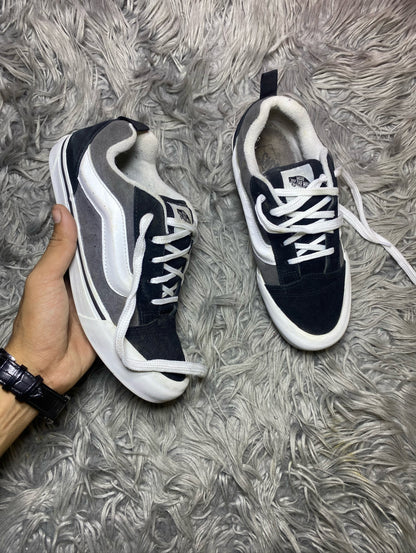 Vans Low Top (38.5)