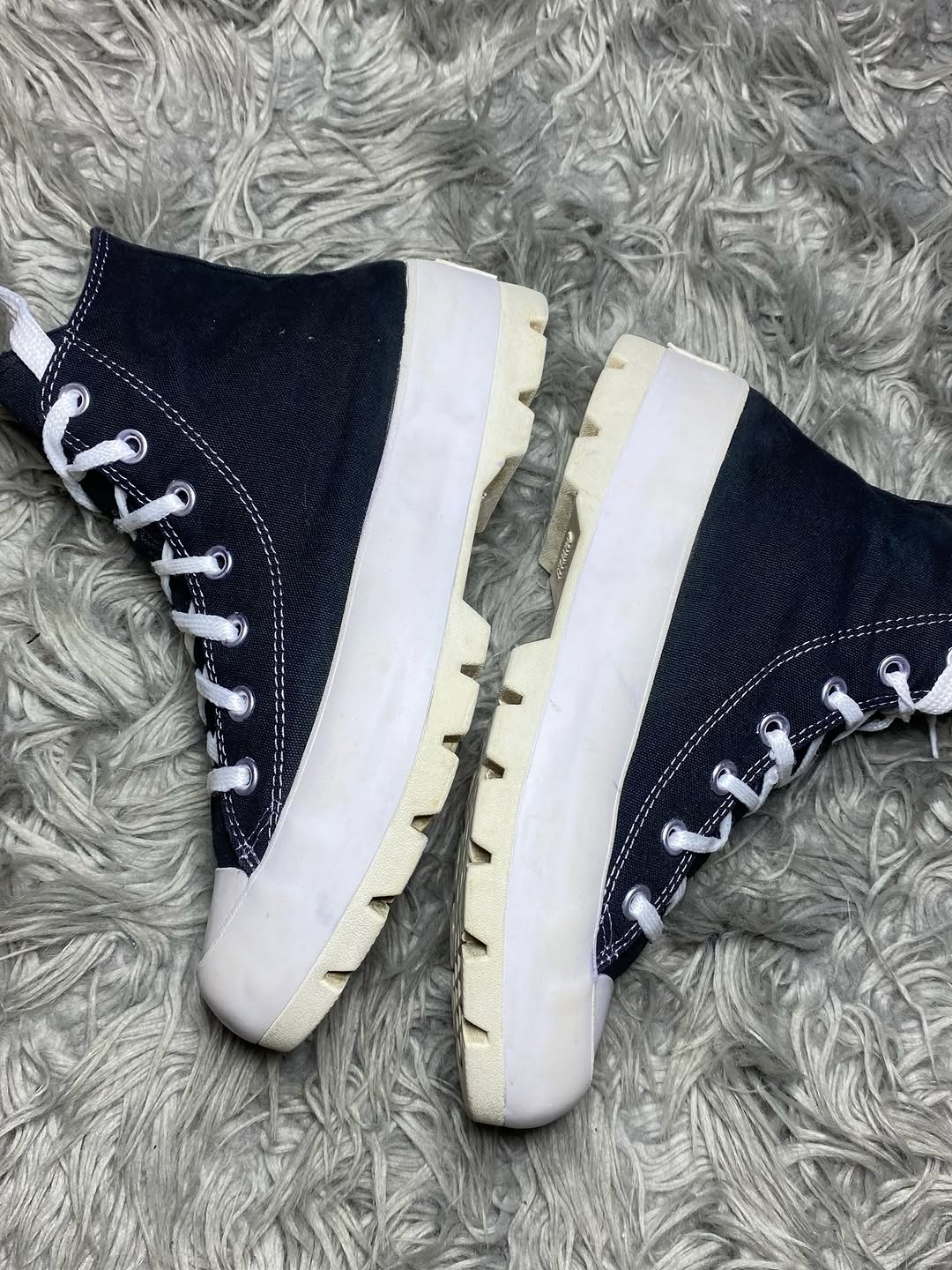 Converse High Top (39)