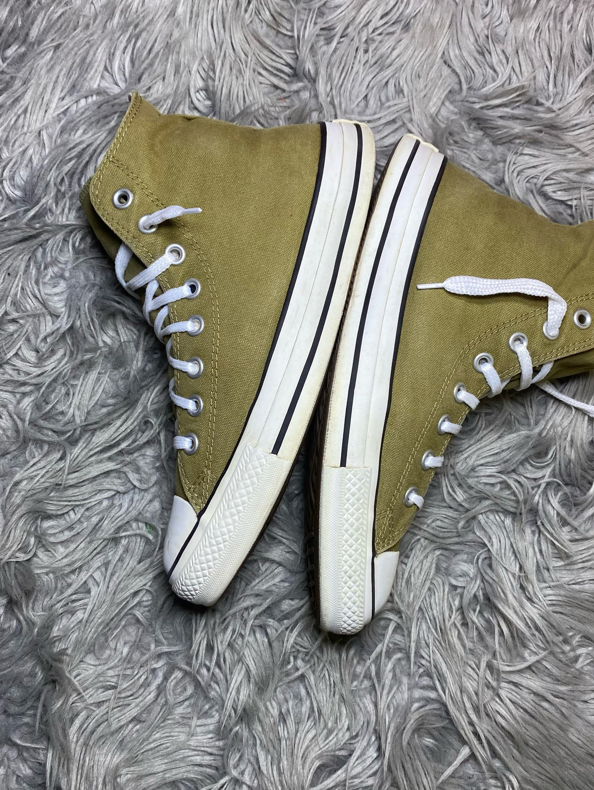 Converse High Top (41.5)