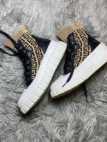 JOGGERS Shoes Size (39)
