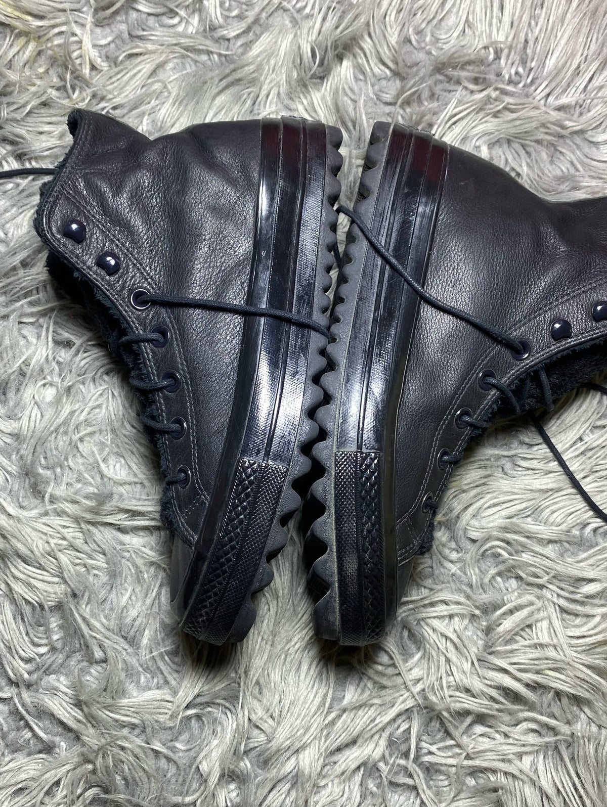 Converse High Top (41.5)