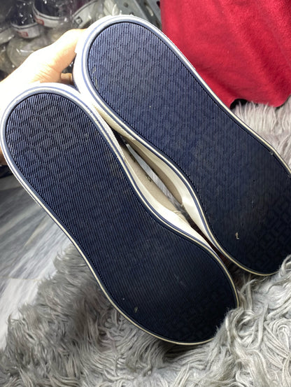 HILFIGER SHOES SIZE (44)