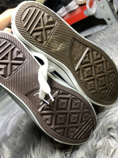 Converse Low Top (41)