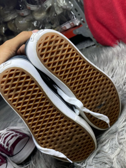 Vans Low Top (40.5)