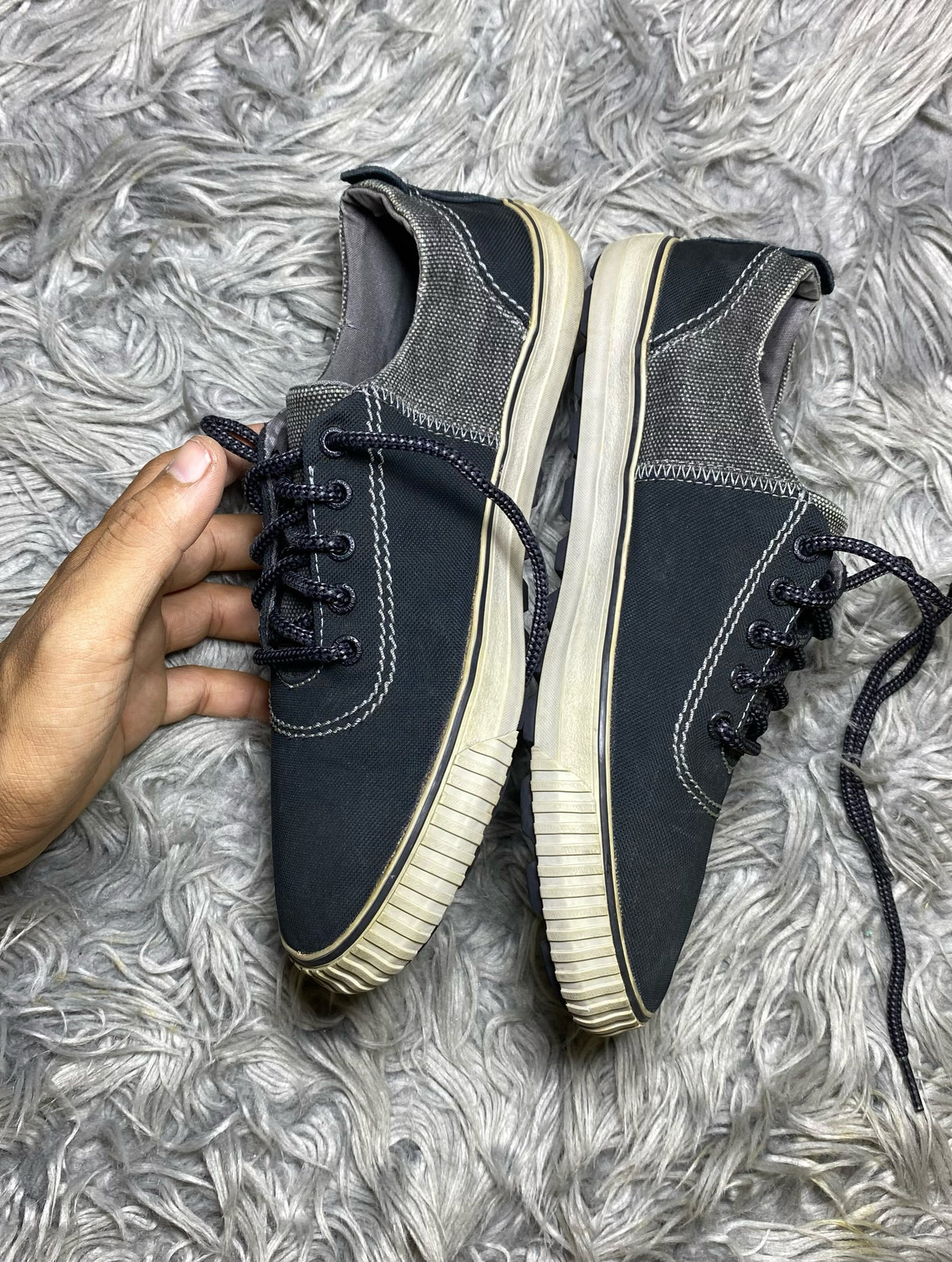 Columbia Shoes Size (41.5)