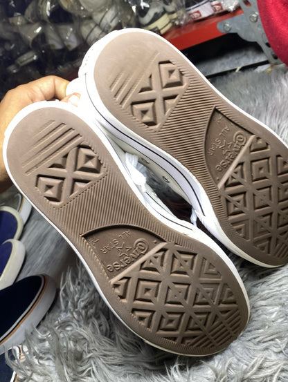 Converse High Top (41)