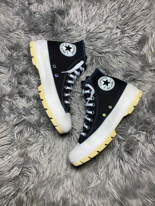 Converse High Top (39.5)
