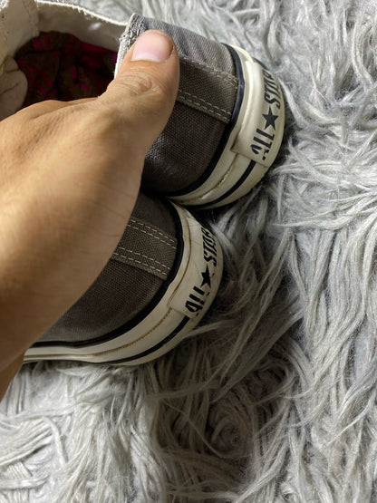 Converse Low Top (41.5)