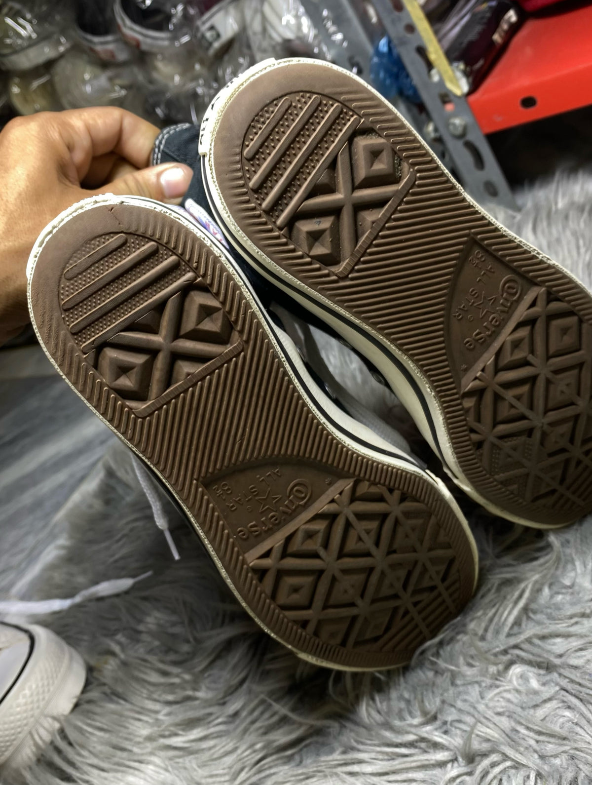 Converse High Top (42)