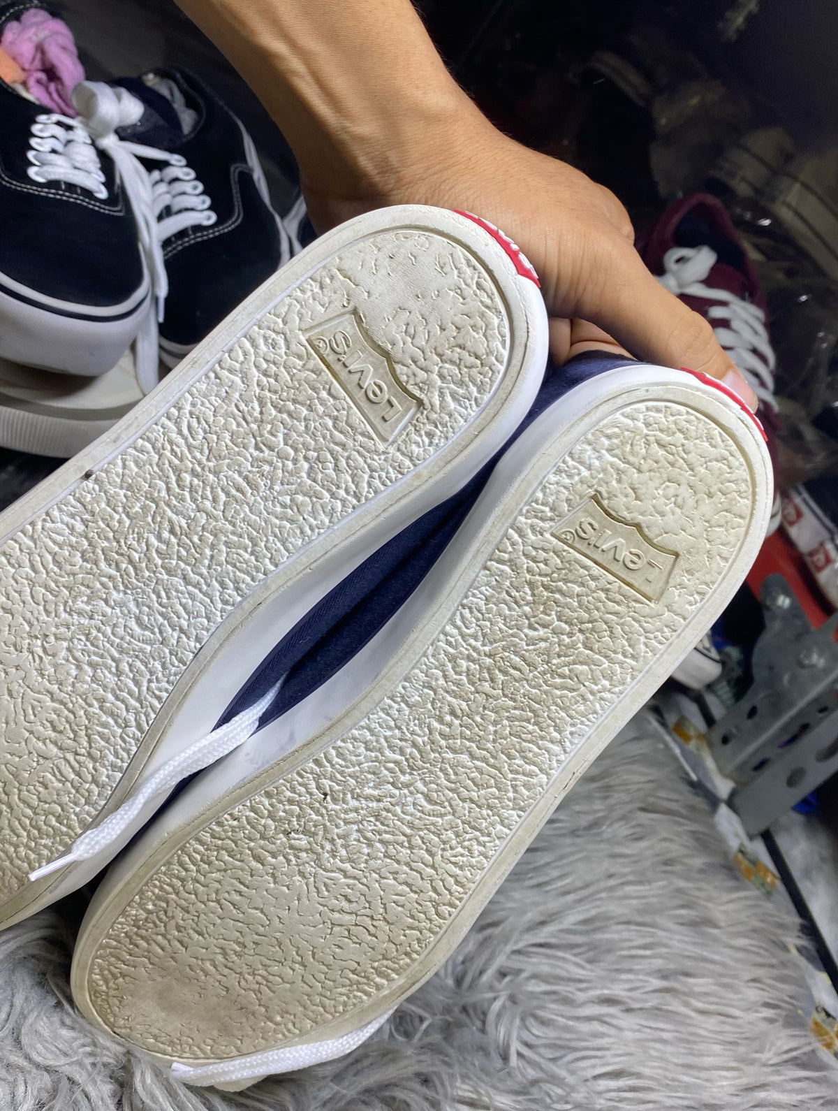 LEVI,S SHOES SIZE (43)