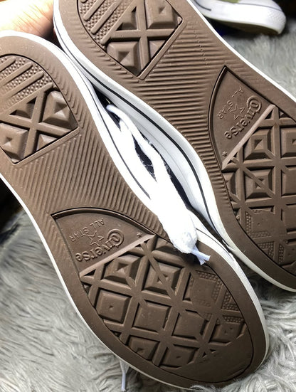 Converse Low Top (41.5)