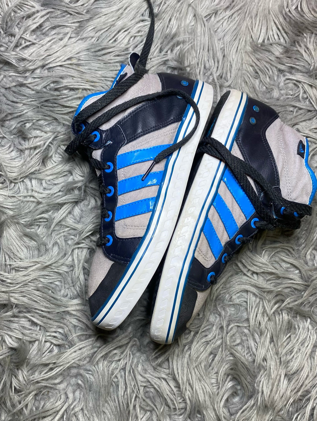 Adidas Shoes Size (40)