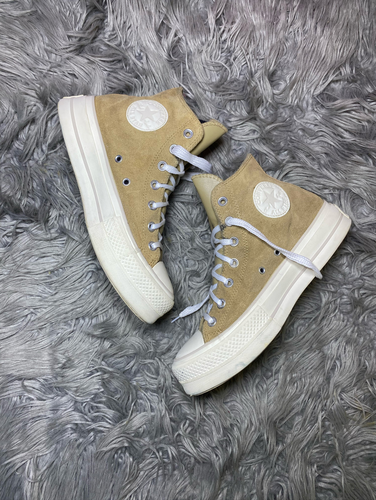 Converse High Top (39.5)