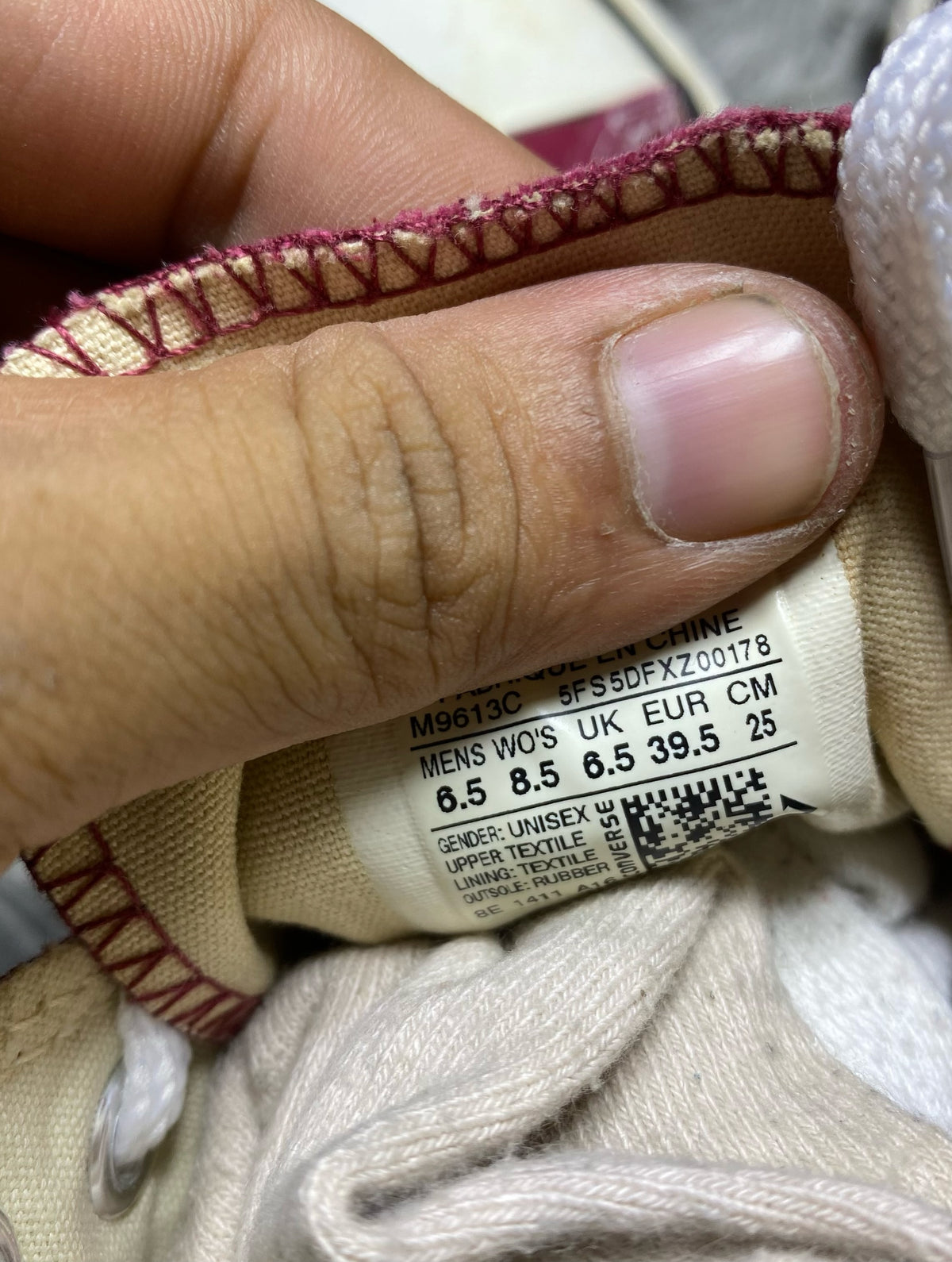 Converse High Top (39.5)
