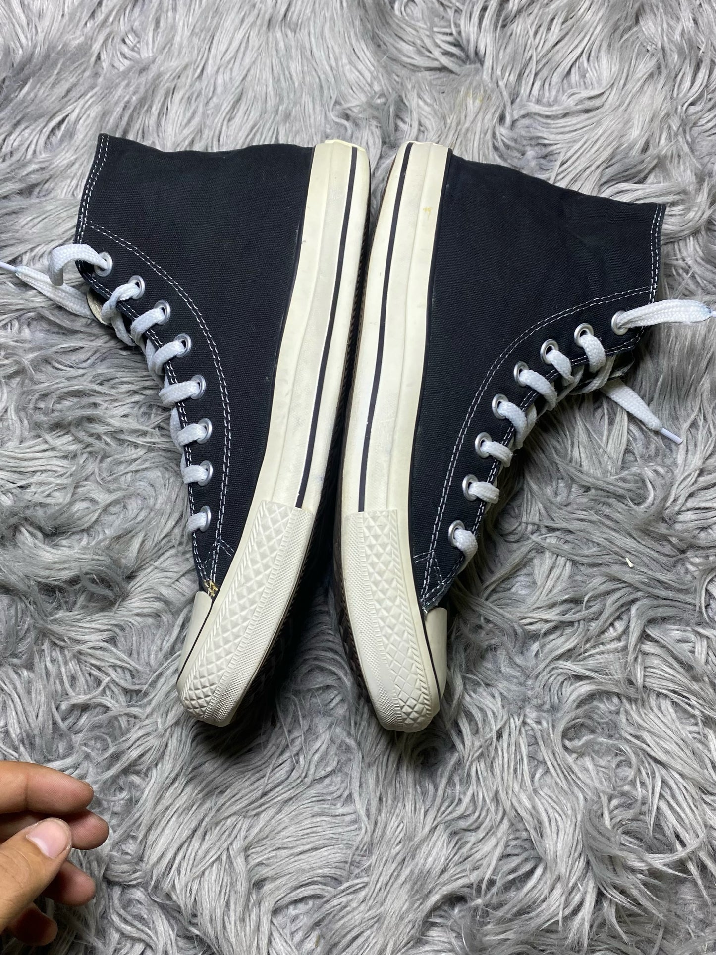 Converse High Top (42.5)
