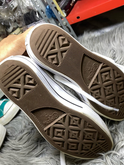 Converse Low Top (36.5)