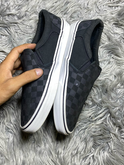 Vans Low Top (42)