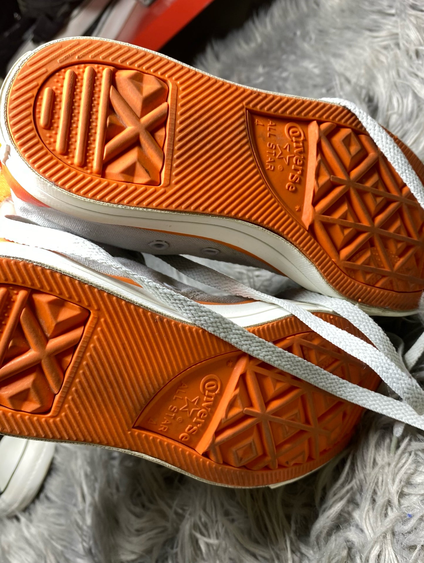 Converse High Top (36.5)