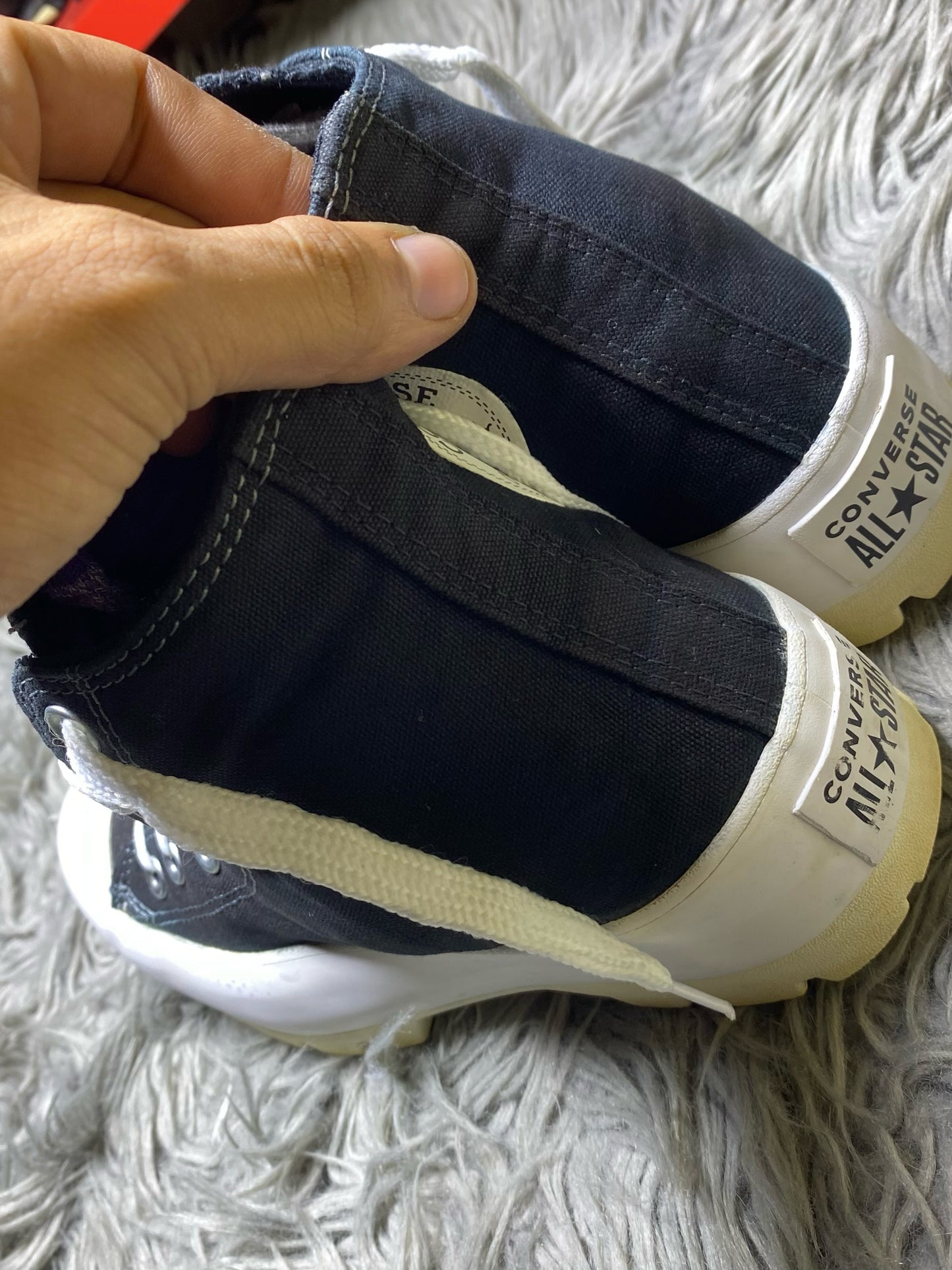 Converse High Top (37.5)