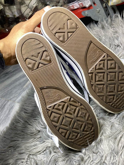 Converse Low Top (42)