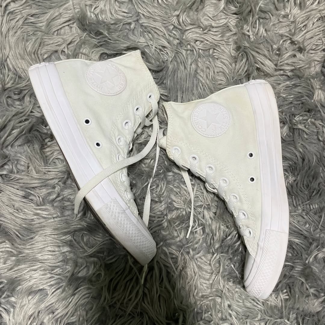 Converse High Top (37.5)