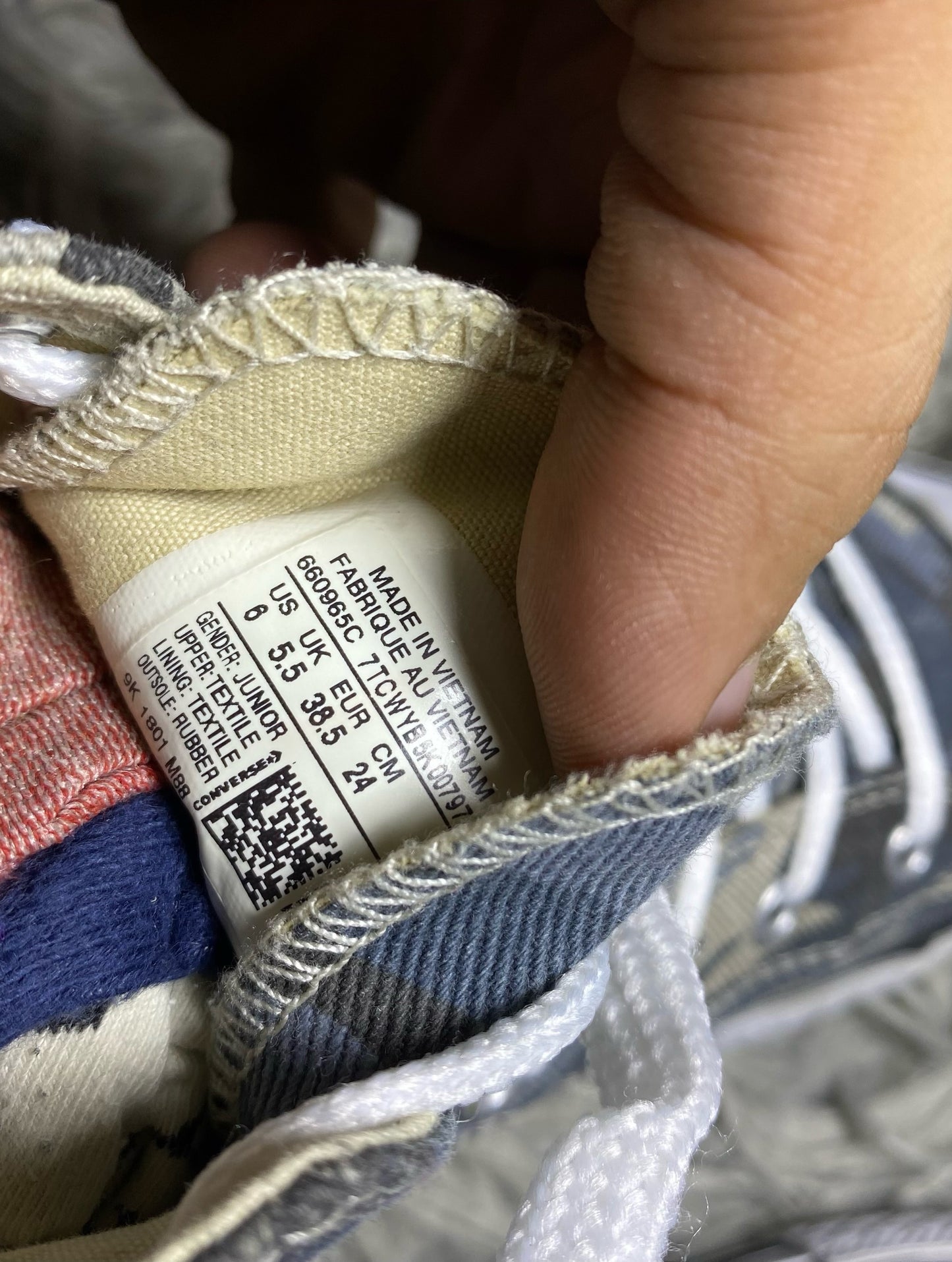 Converse High Top (38.5)