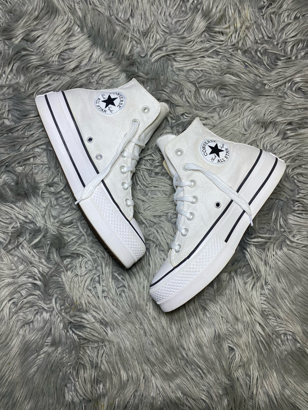 Converse High Top (37.5)