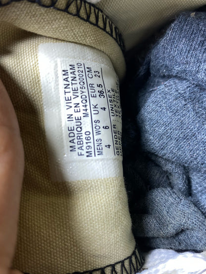 Converse High Top (36.5)