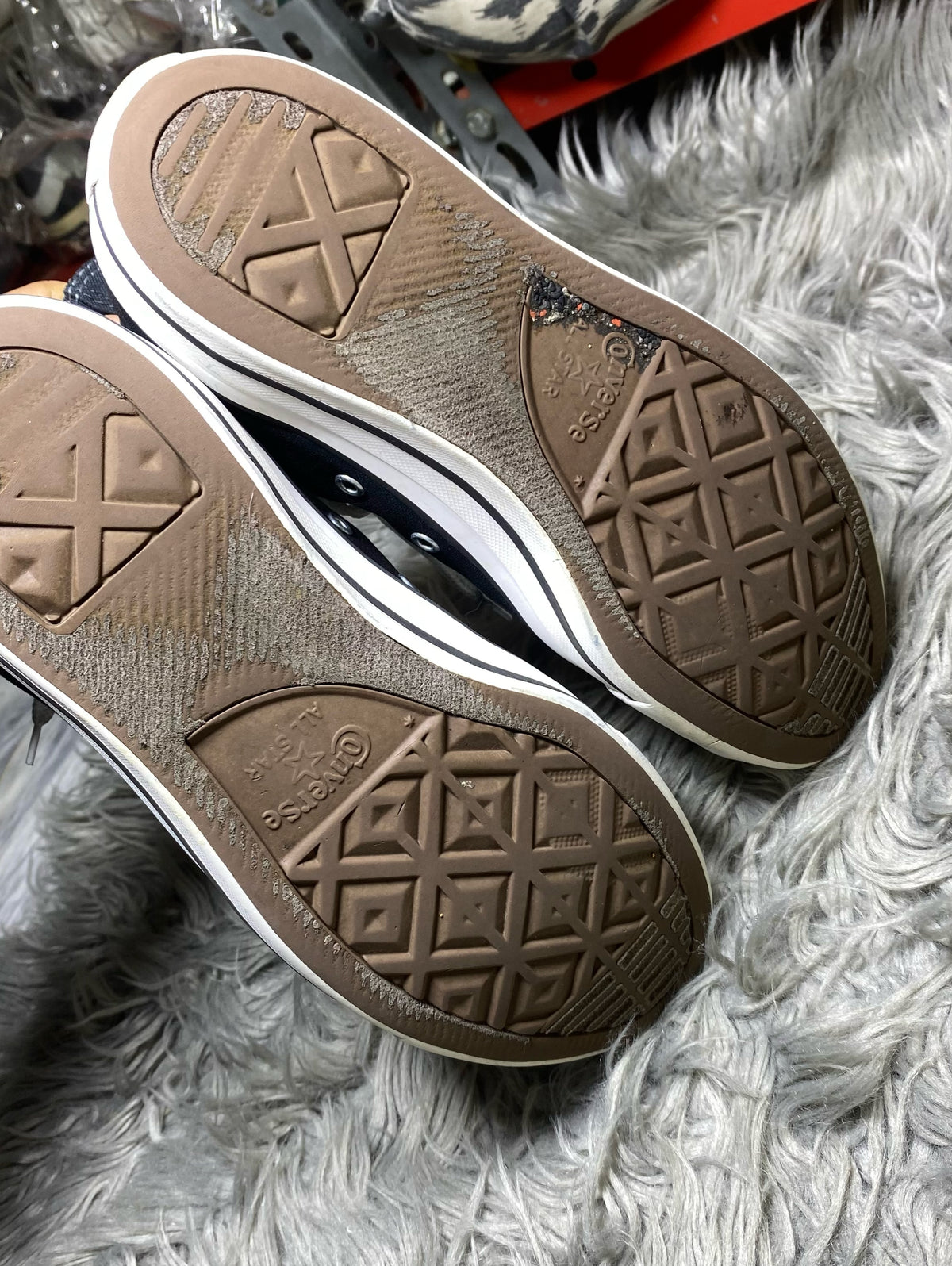 Converse High Top (42)