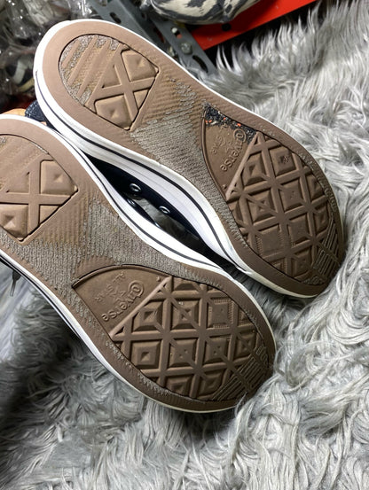 Converse High Top (42)