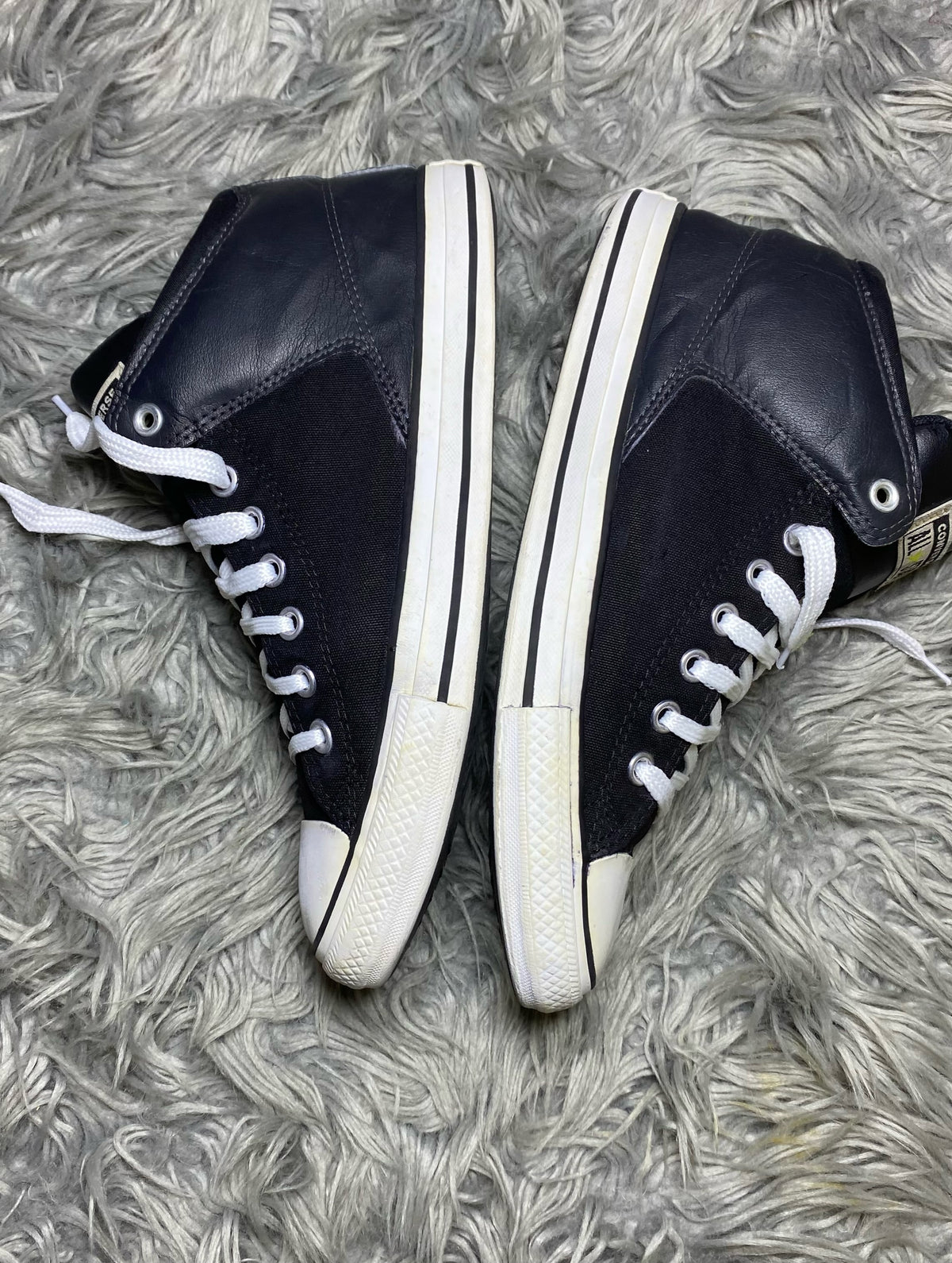 Converse High Top (42.5)