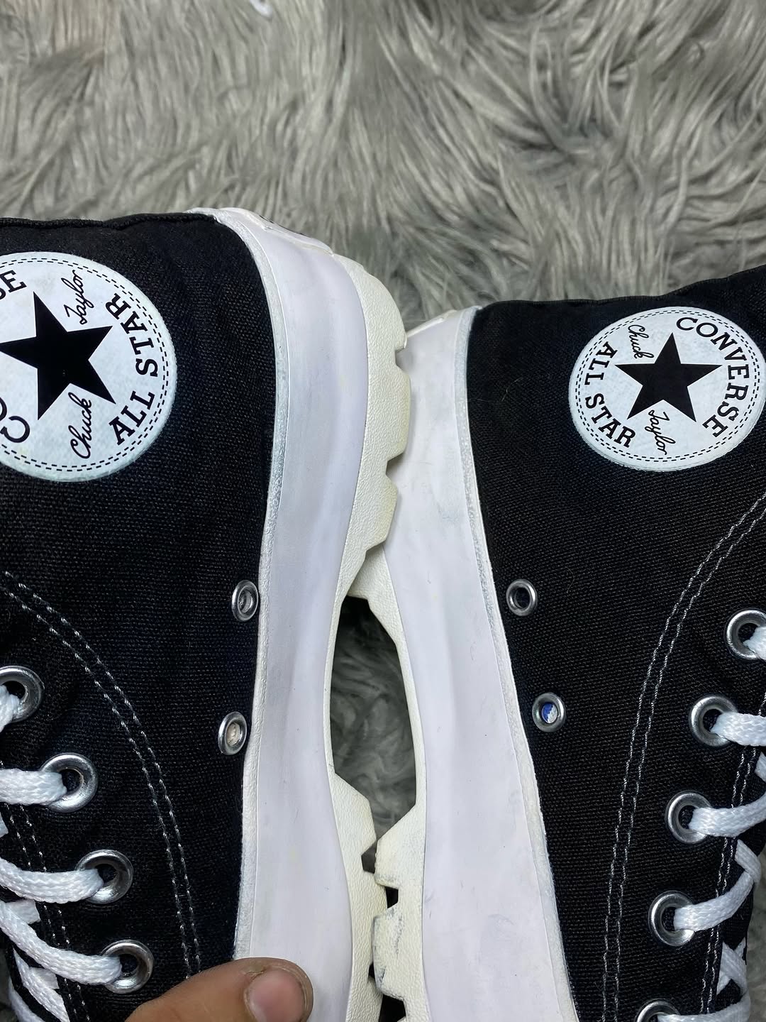 Converse High Top (37.5)