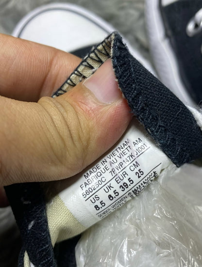 Converse Low Top (39.5)