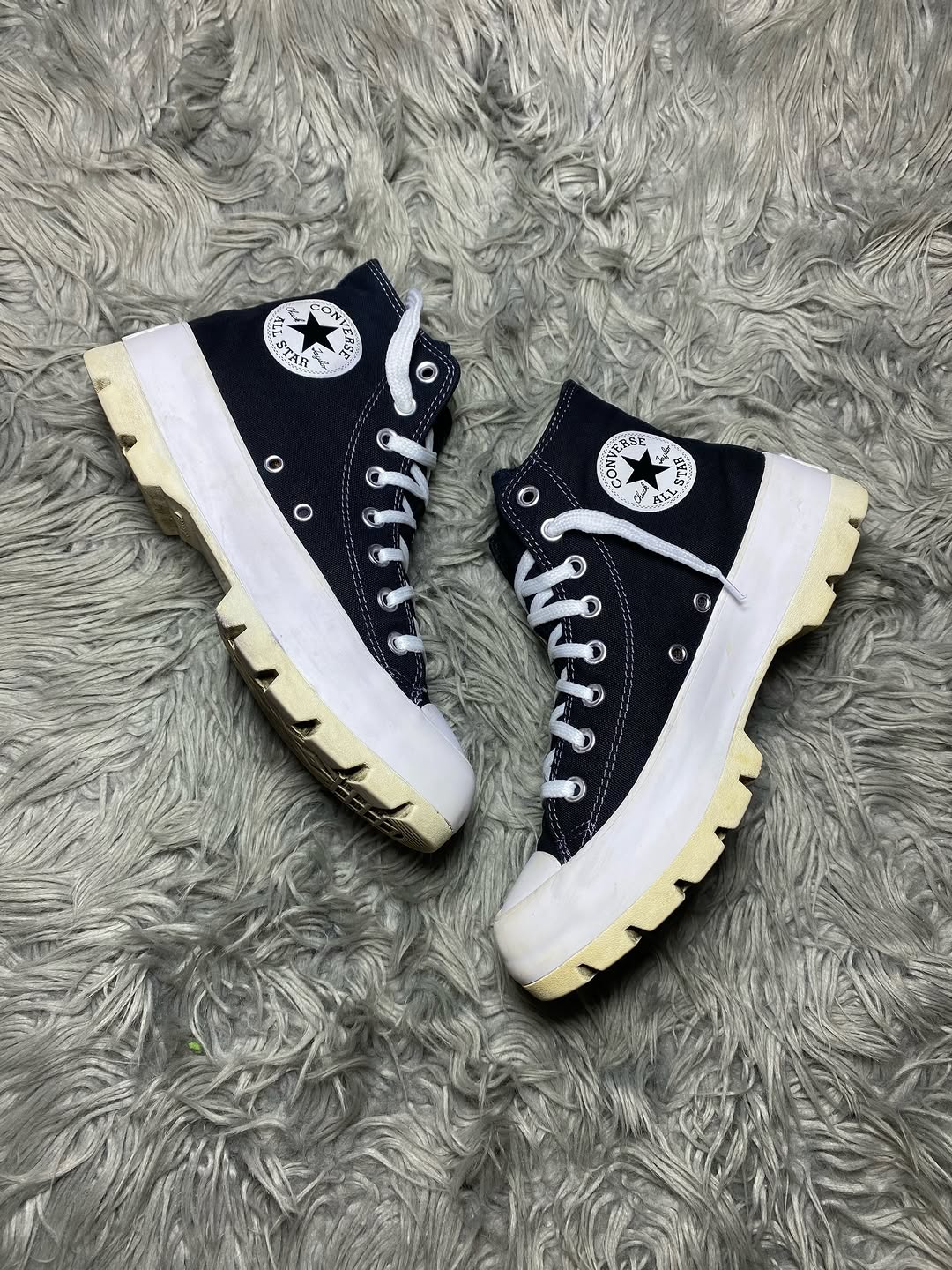 Converse High Top (38.5)