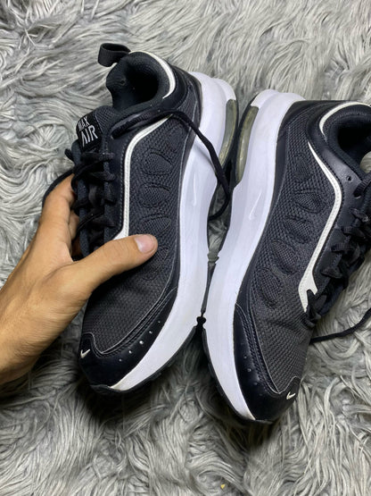 Nike Shoes Size (40.5)
