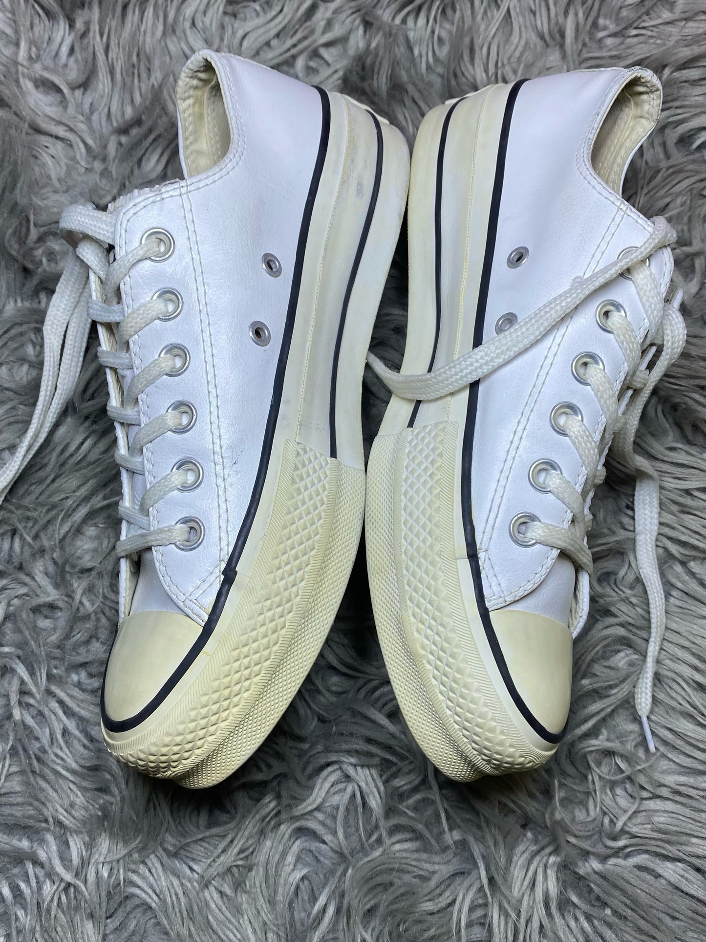 Converse Low Top (38)