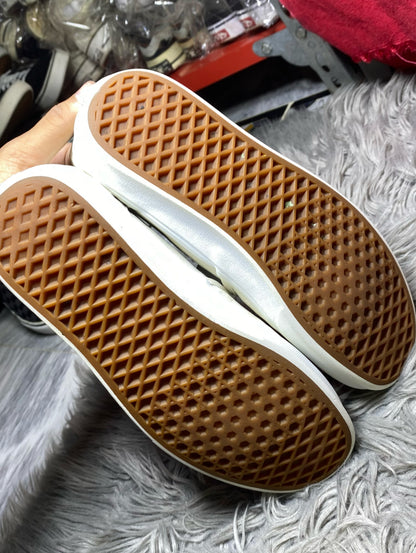 Vans Low Top (42)