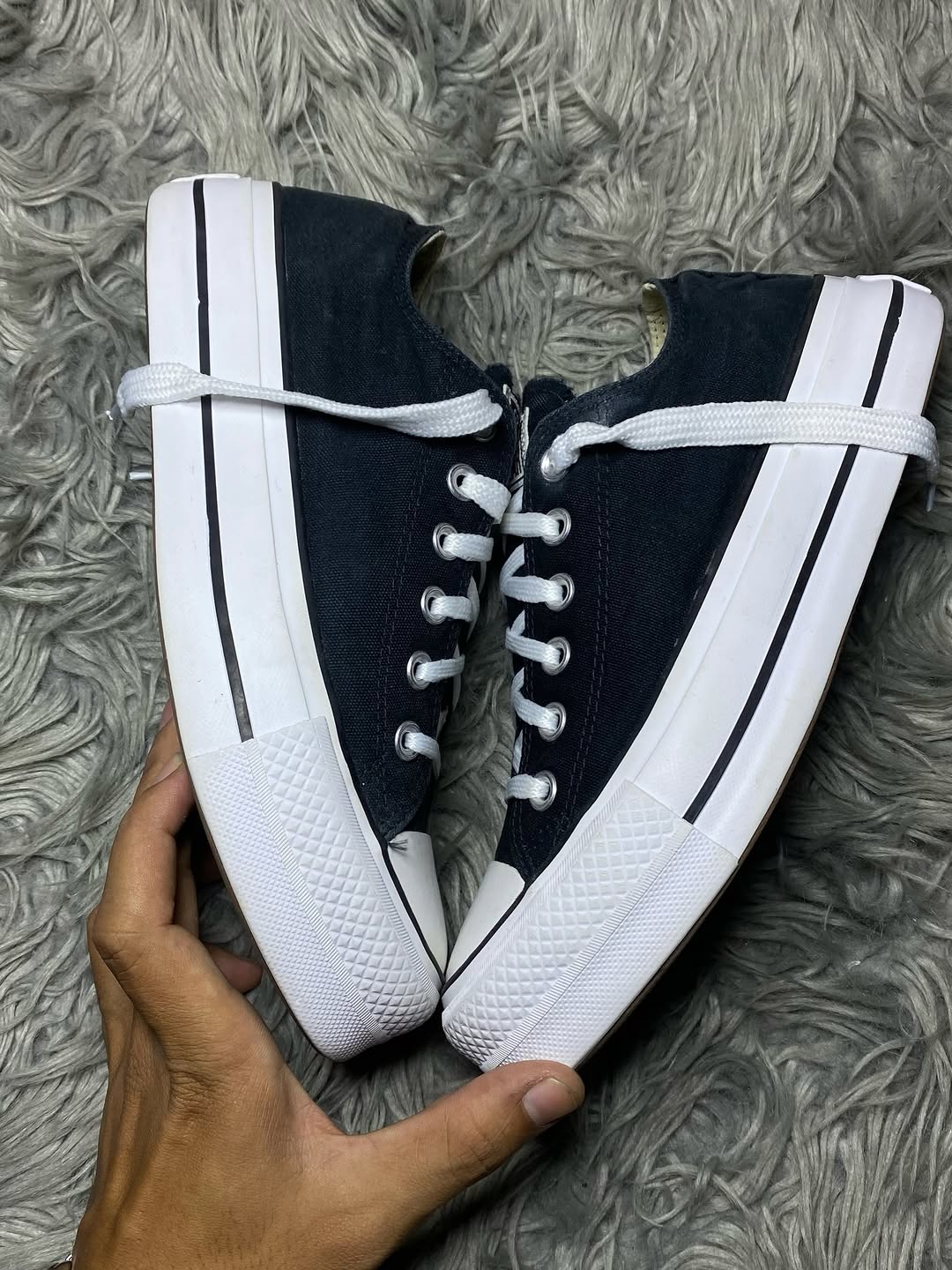 Converse Low Top (39.5)