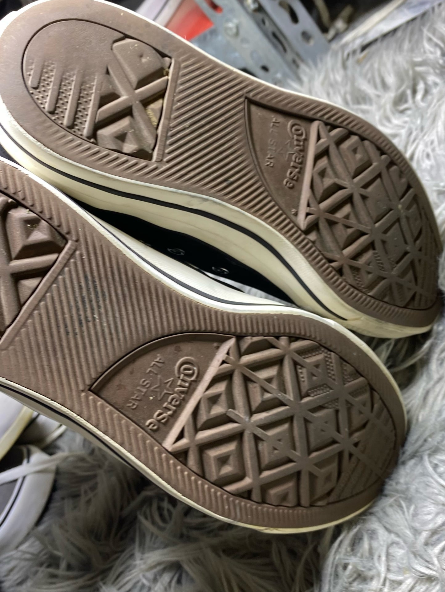Converse High Top (41.5)