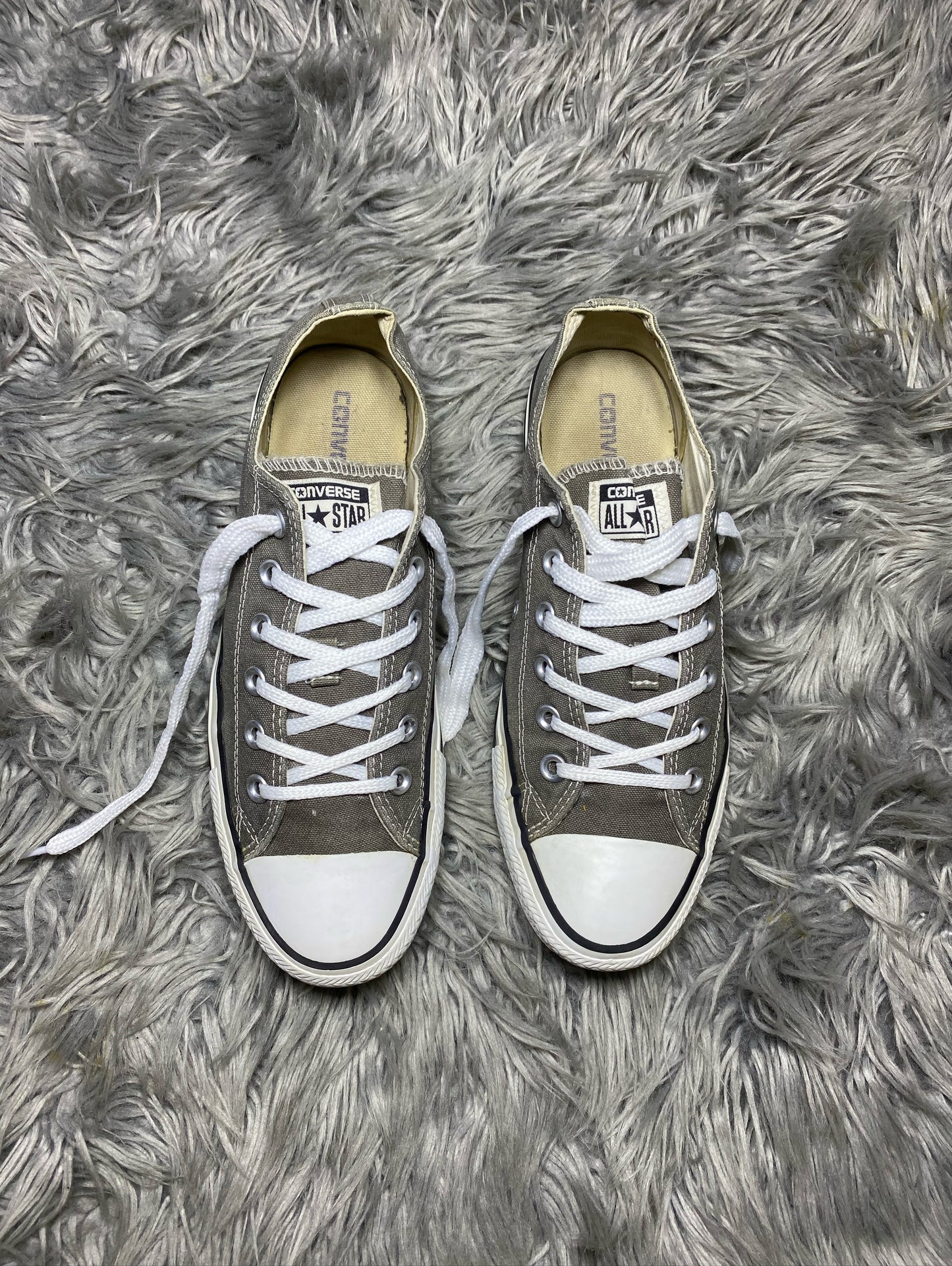 Converse Low Top (41.5)