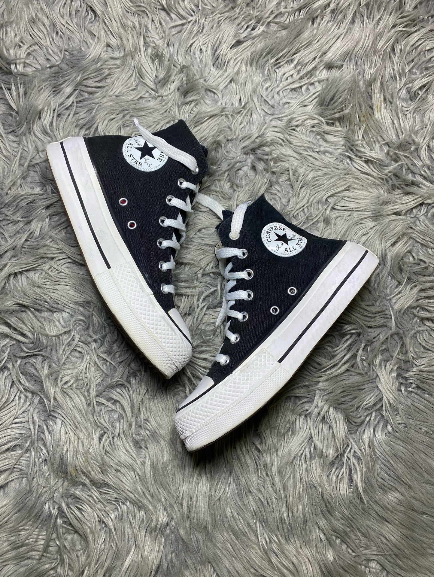 Converse High Top (37.5)